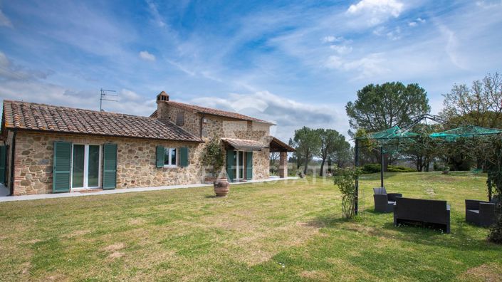 Image No.12-12 Bed Country House for sale