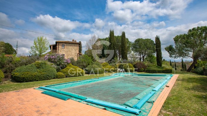 Image No.17-12 Bed Country House for sale