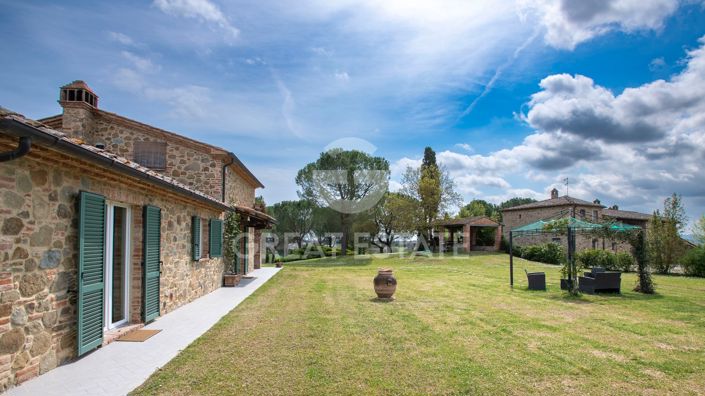 Image No.20-12 Bed Country House for sale