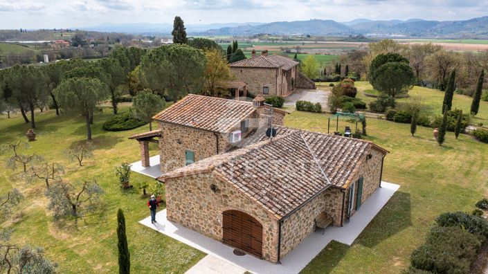 Image No.7-12 Bed Country House for sale