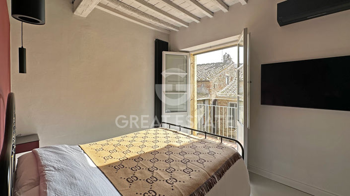 Image No.28-3 Bed Property for sale