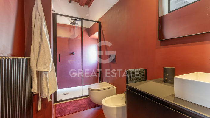 Image No.30-3 Bed Property for sale