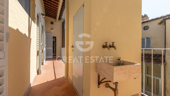 Image No.32-3 Bed Property for sale