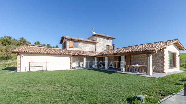 Image No.12-5 Bed Country House for sale