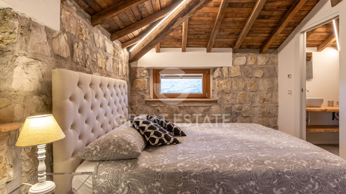 Image No.34-5 Bed Country House for sale