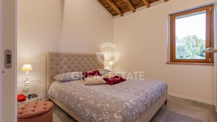 Image No.36-5 Bed Country House for sale