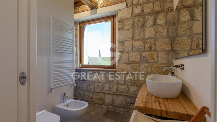 Image No.42-5 Bed Country House for sale