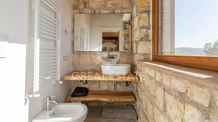 Image No.44-5 Bed Country House for sale