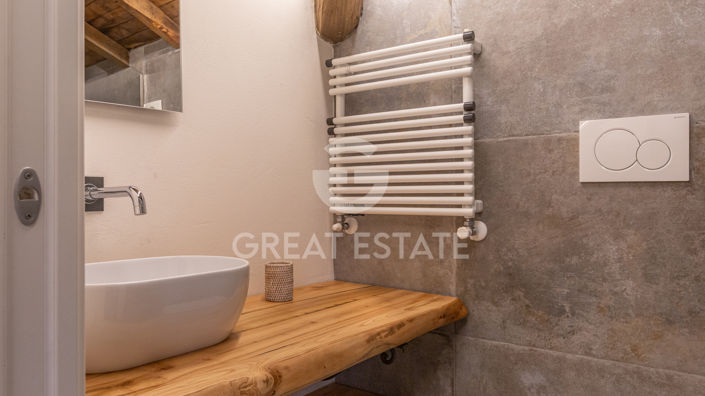 Image No.45-5 Bed Country House for sale