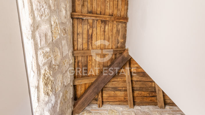 Image No.48-5 Bed Country House for sale