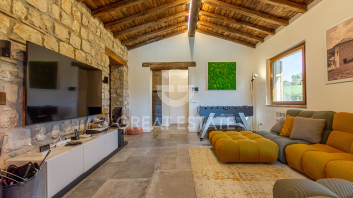 Image No.6-5 Bed Country House for sale