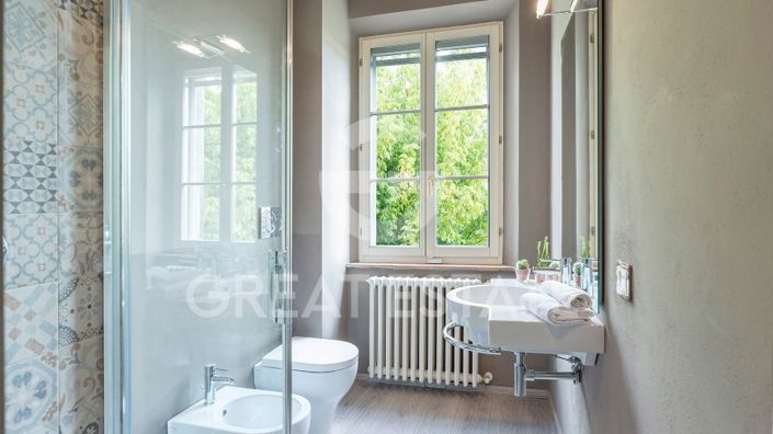 Image No.23-7 Bed Country House for sale