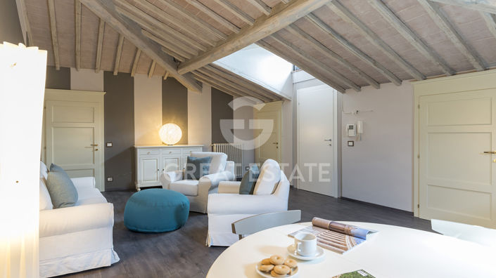 Image No.24-7 Bed Country House for sale