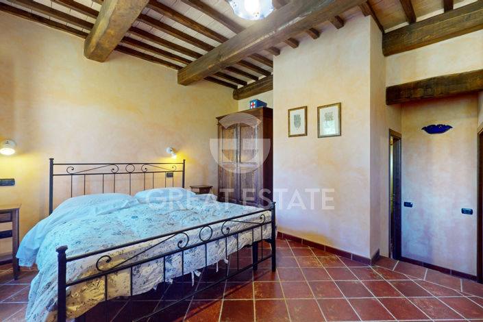 Image No.29-11 Bed Country House for sale