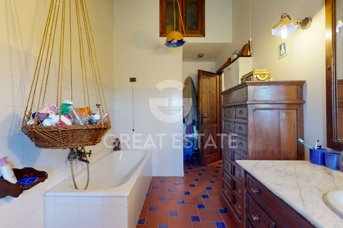 Image No.34-11 Bed Country House for sale