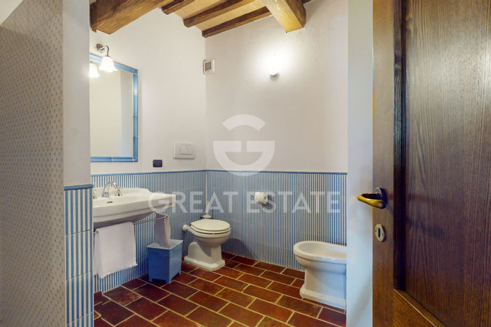 Image No.36-11 Bed Country House for sale