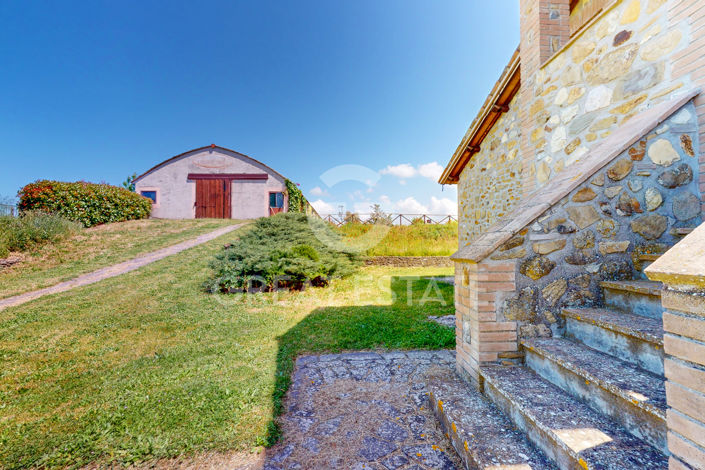 Image No.45-11 Bed Country House for sale