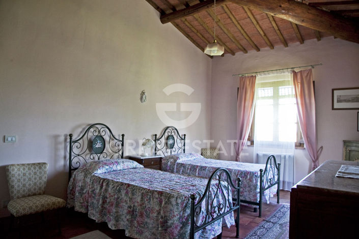 Image No.23-4 Bed Country House for sale