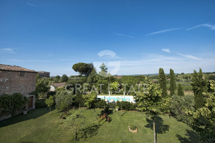 Image No.24-4 Bed Country House for sale