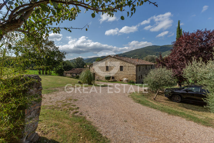 Image No.11-9 Bed Country House for sale