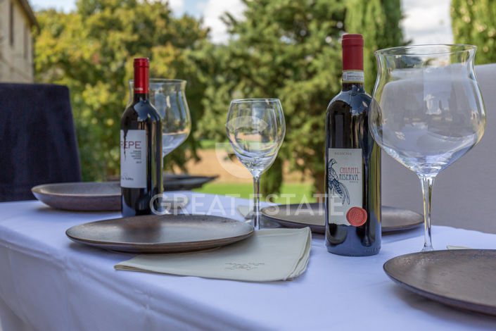 Image No.13-9 Bed Country House for sale