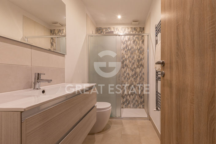 Image No.34-9 Bed Country House for sale