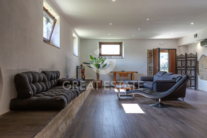 Image No.38-9 Bed Country House for sale