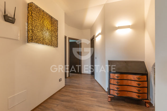 Image No.42-9 Bed Country House for sale