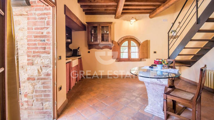 Image No.20-Maison de campagne de 10 chambres à vendre à Rapolano Terme