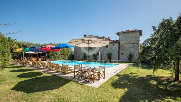 Image No.3-Maison de campagne de 10 chambres à vendre à Rapolano Terme