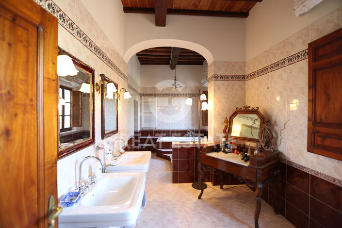 Image No.24-Villa de 16 chambres à vendre à Sinalunga