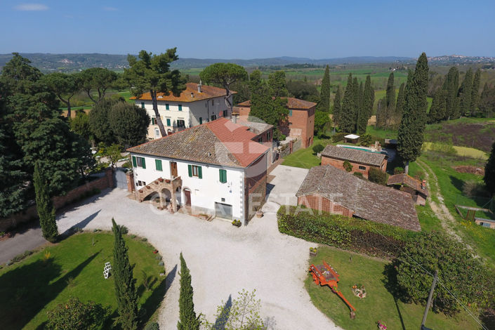 Image No.7-Villa de 16 chambres à vendre à Sinalunga