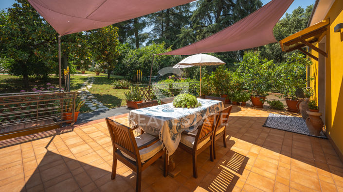 Image No.14-2 Bed Villa for sale