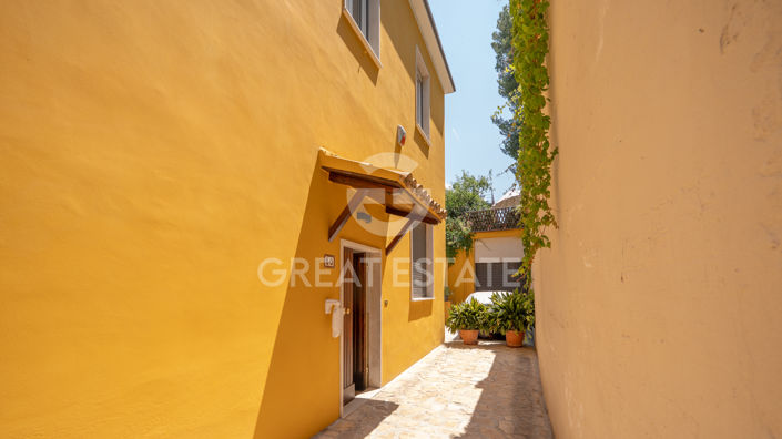 Image No.17-2 Bed Villa for sale