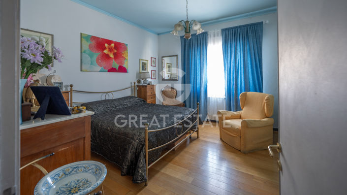 Image No.25-2 Bed Villa for sale