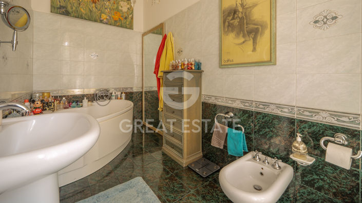 Image No.42-2 Bed Villa for sale