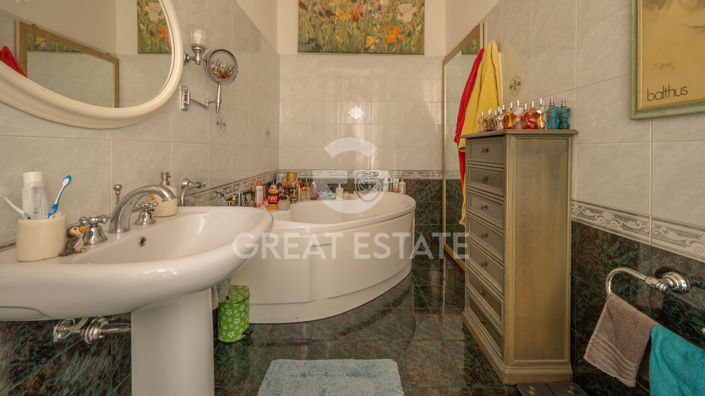 Image No.43-2 Bed Villa for sale