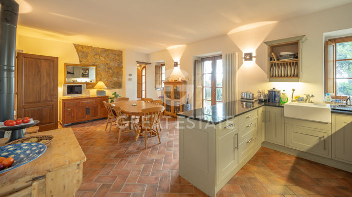 Image No.16-4 Bed Country House for sale