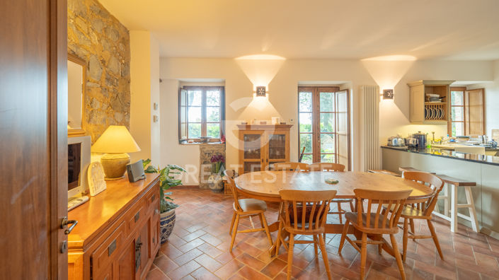 Image No.17-4 Bed Country House for sale