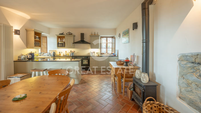 Image No.18-4 Bed Country House for sale