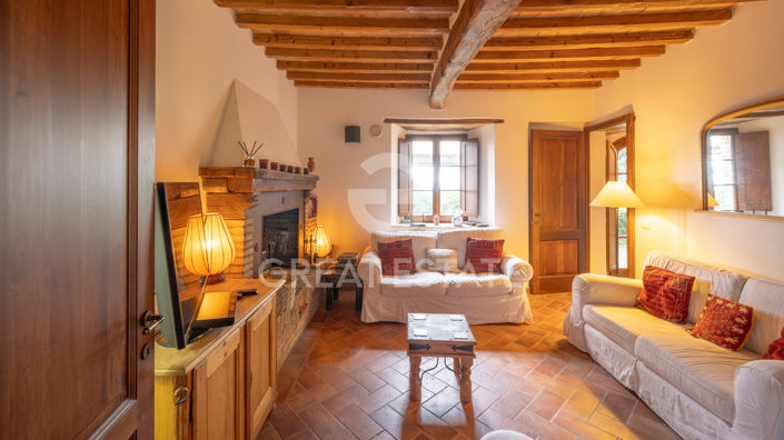 Image No.2-4 Bed Country House for sale