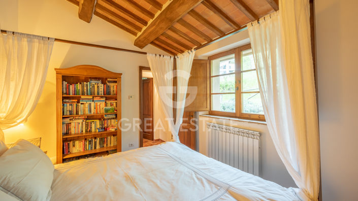 Image No.23-4 Bed Country House for sale