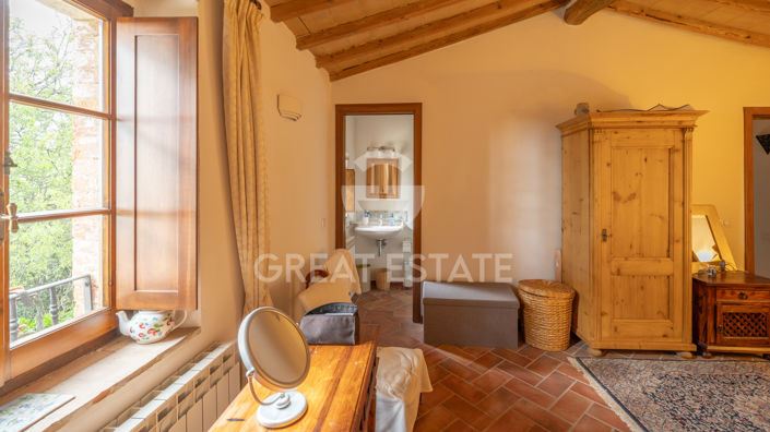 Image No.32-4 Bed Country House for sale