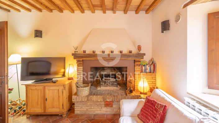 Image No.6-4 Bed Country House for sale