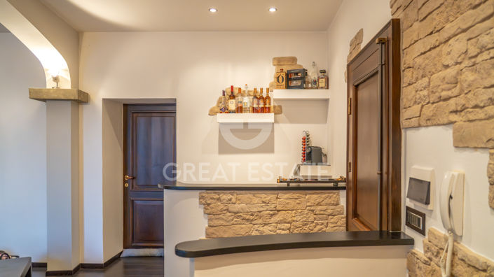 Image No.16-2 Bed Property for sale