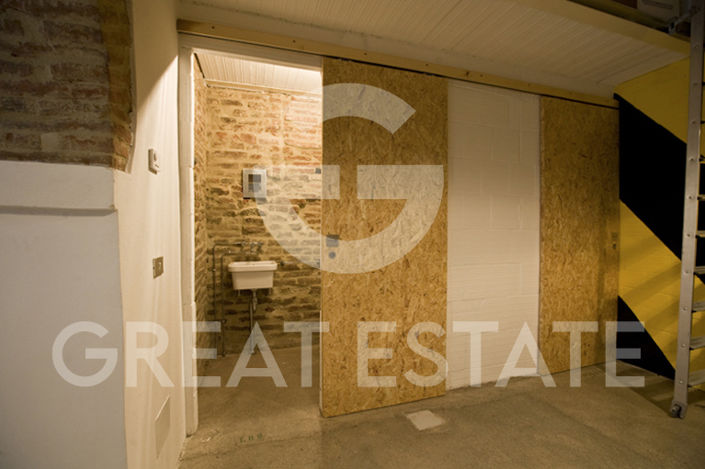 Image No.20-2 Bed Property for sale