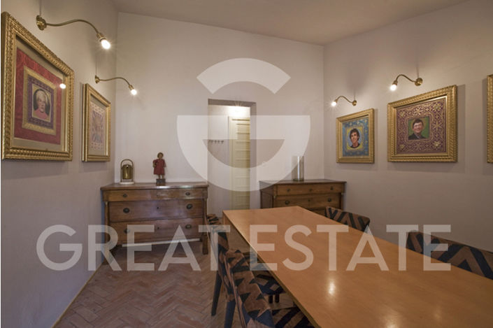 Image No.9-2 Bed Property for sale