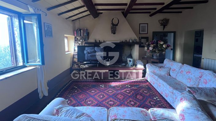 Image No.2-4 Bed Country House for sale