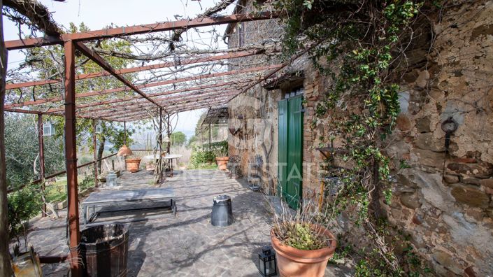 Image No.8-4 Bed Country House for sale