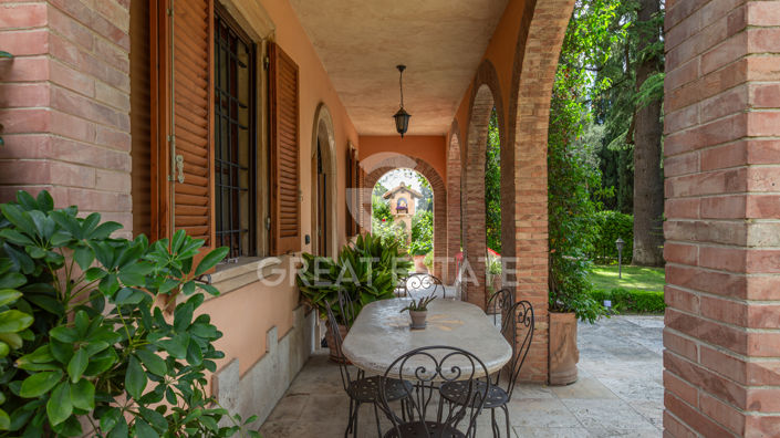 Image No.12-6 Bed Country House for sale